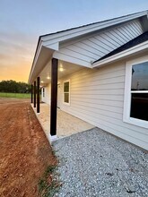 613 Elm Tree Ct in Poolville, TX - Building Photo - Building Photo