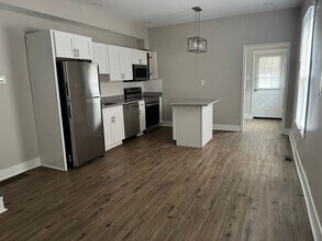 204-206-206 E Woodrow Ave in Columbus, OH - Building Photo - Building Photo