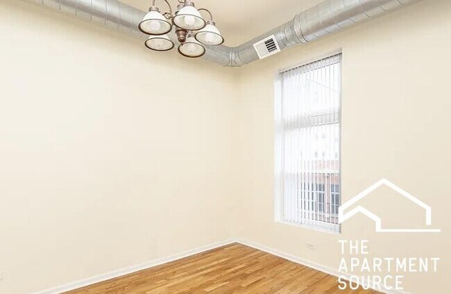 1538 N Milwaukee Ave, Unit 2F in Chicago, IL - Foto de edificio - Building Photo