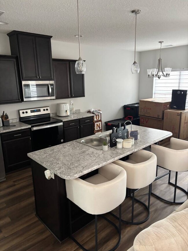 543 Rutledge Dr in Hinesville, GA - Building Photo - Building Photo