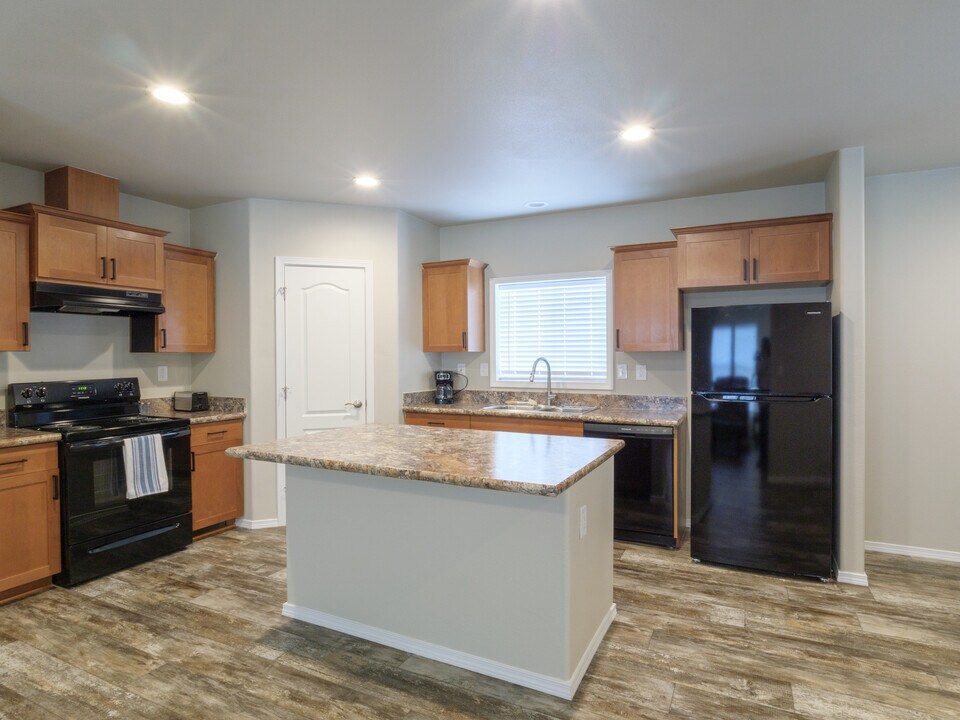 624 Rodeo Rd in Williams, AZ - Building Photo