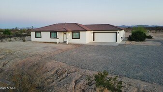 726 S Johnson Rd in Buckeye, AZ - Building Photo