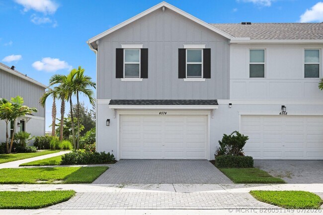 property at 4574 Longwood Lake Sq