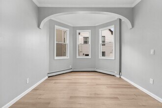 98 W 32nd St in Bayonne, NJ - Building Photo - Building Photo