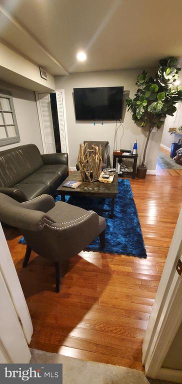 1153 Neal St NE in Washington, DC - Foto de edificio - Building Photo