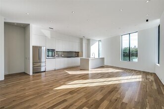 2422 N Carroll Ave in Dallas, TX - Building Photo - Building Photo