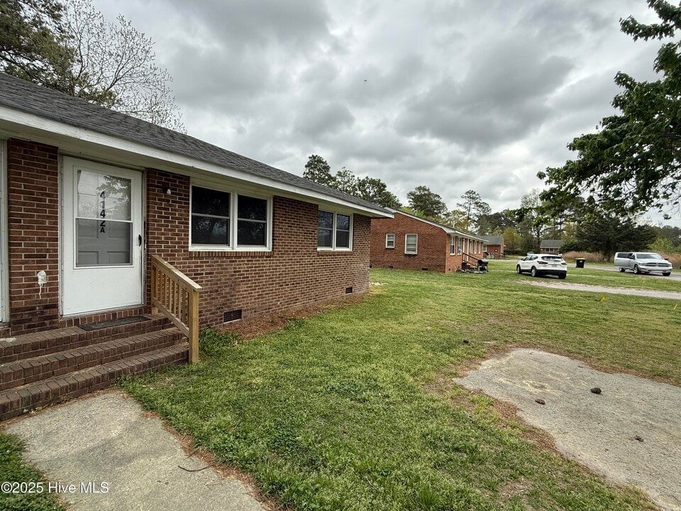 4142A Corbett Cir in Farmville, NC - Building Photo