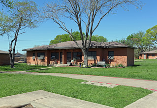 Waxahachie Housing Authority in Waxahachie, TX - Building Photo - Building Photo