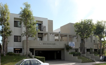 Ocean Gate Apartments in Long Beach, CA - Building Photo - Building Photo