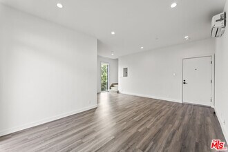 1254 9th St in Santa Monica, CA - Building Photo - Building Photo