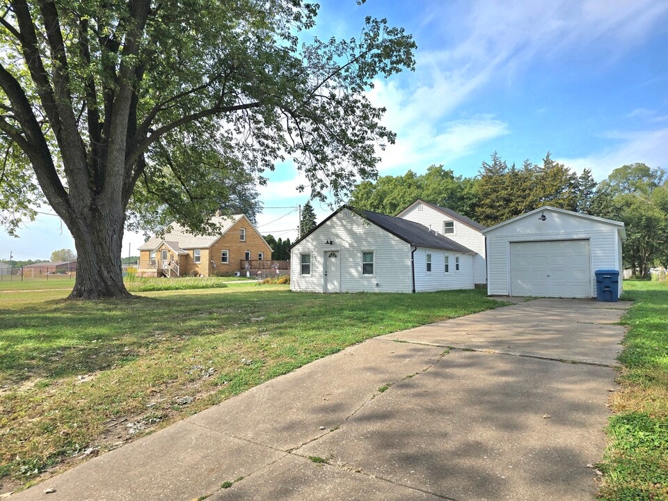4367 11th St in East Moline, IL - Foto de edificio