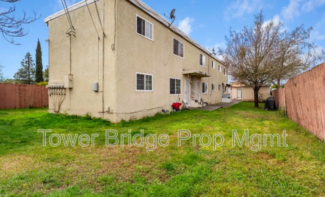 2612 Connie Dr in Sacramento, CA - Building Photo - Building Photo