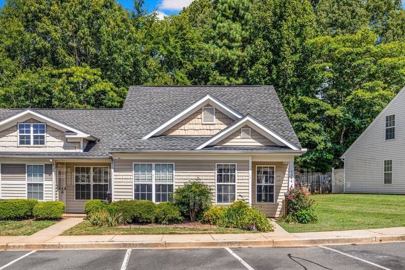 1544 Tiana Way in Rock Hill, SC - Building Photo