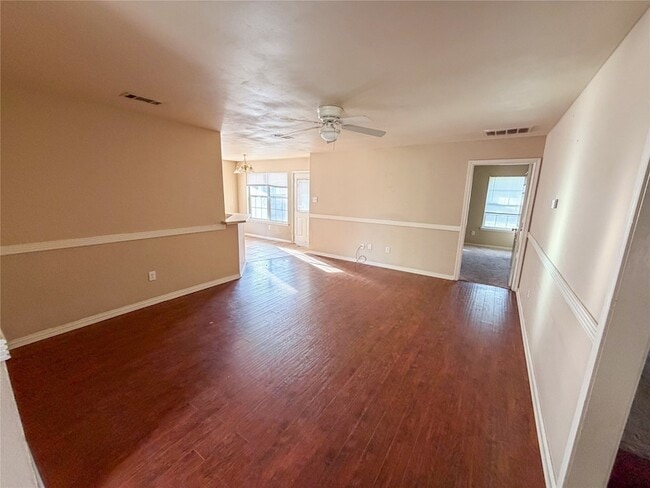 1126 W Hunt St in Sherman, TX - Foto de edificio - Building Photo