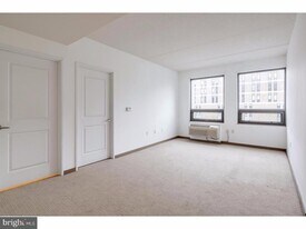 815 Arch St in Philadelphia, PA - Building Photo