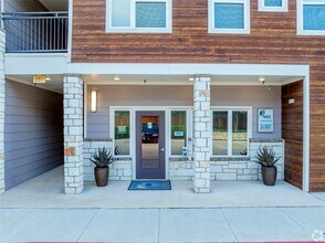 3300 Oak Creek Dr in Austin, TX - Foto de edificio - Building Photo