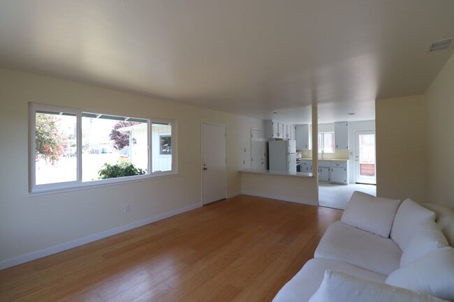1719 11th St in Los Osos, CA - Building Photo - Building Photo