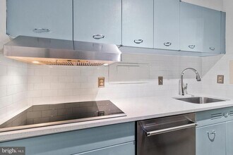 560 N St SW in Washington, DC - Building Photo - Building Photo