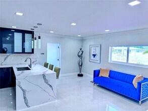 3870 NW 177th St in Miami Gardens, FL - Foto de edificio - Building Photo