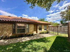 29 W Dallas Ave in McAllen, TX - Building Photo