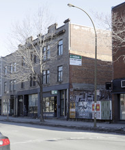 5237-5241 Saint-Laurent Boul in Montréal, QC - Building Photo - Building Photo