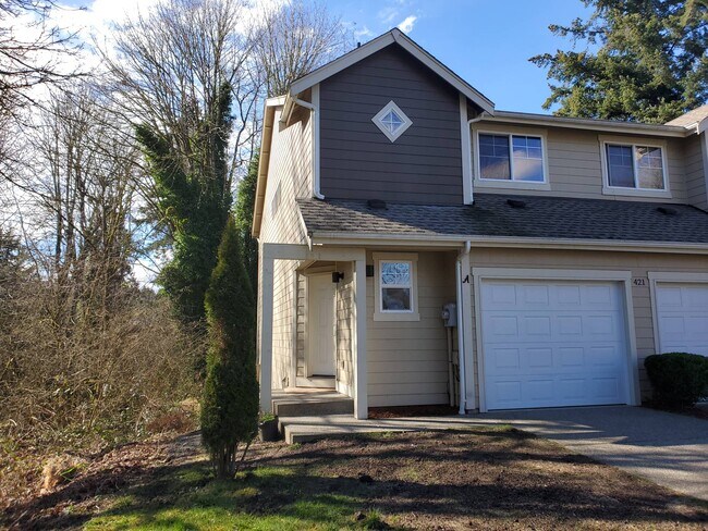 421 N 3rd Ave SW in Tumwater, WA - Building Photo - Building Photo