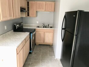 5768 Aftonshire Dr in Fayetteville, NC - Foto de edificio - Building Photo