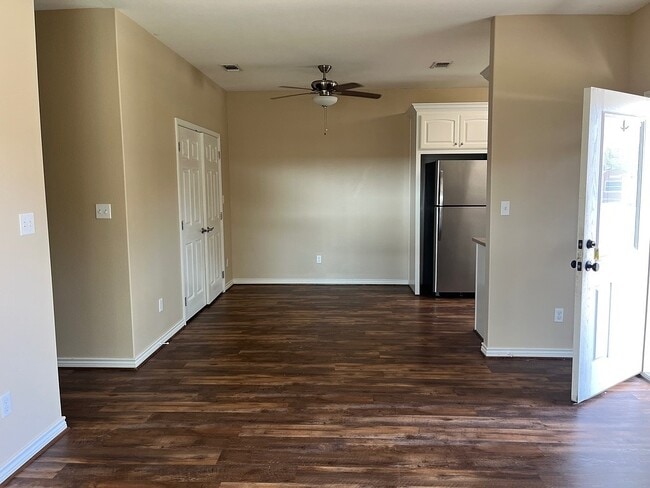property at 1841 Caroline Ln