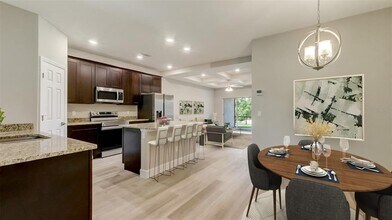 8544 Magnificent Ln in Groveland, FL - Building Photo - Building Photo