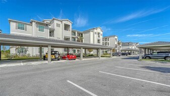 12180 Wellen Golf St in Venice, FL - Building Photo