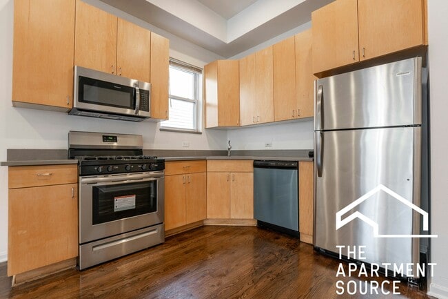 2112 N Campbell Ave in Chicago, IL - Building Photo - Building Photo