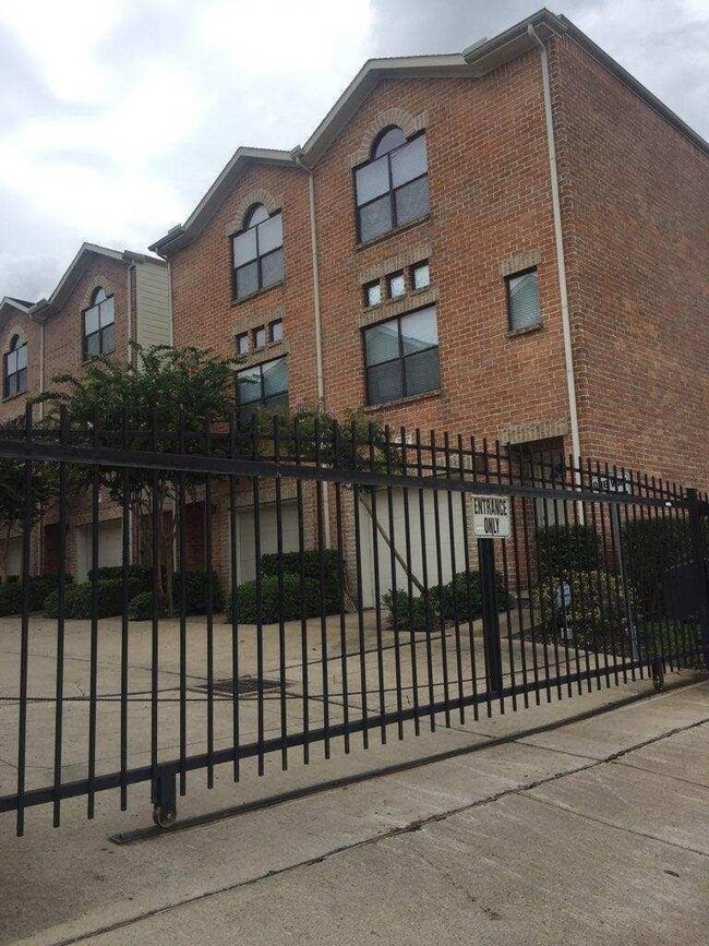 property at 3501 Link Valley Dr.