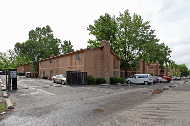 Timberlane in Tulsa, OK - Building Photo - Building Photo