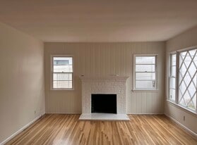 1304 Walnut Ave in Manhattan Beach, CA - Building Photo