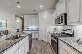 236 Frenchpark Dr in Fort Worth, TX - Building Photo - Building Photo