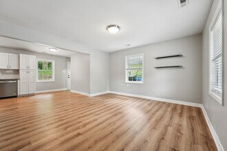 508 Solar Dr in Raleigh, NC - Building Photo - Building Photo