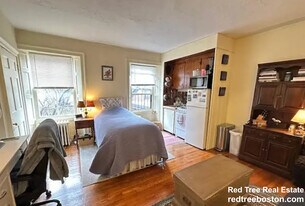 90 Myrtle St in Boston, MA - Building Photo