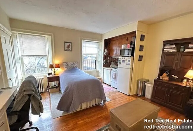 property at 90 Myrtle St