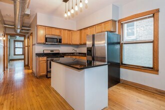 3535 W School St in Chicago, IL - Building Photo - Building Photo