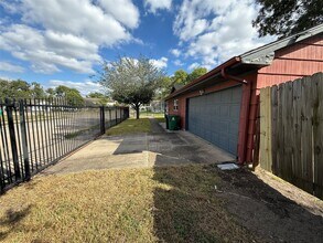 1857 Huge Oaks St in Houston, TX - Building Photo - Building Photo