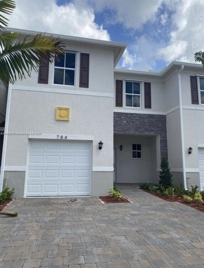 property at 784 SE 19th St