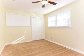 6722 W 63rd St in Chicago, IL - Building Photo - Building Photo