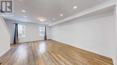 91 Coughlin Rd in Barrie, ON - Building Photo - Building Photo