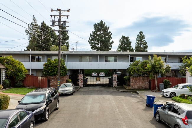 Buena Vista Gardens in San Leandro, CA - Building Photo - Building Photo