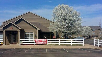 Copper Ridge Apartments in Ponca City, OK - Building Photo - Building Photo