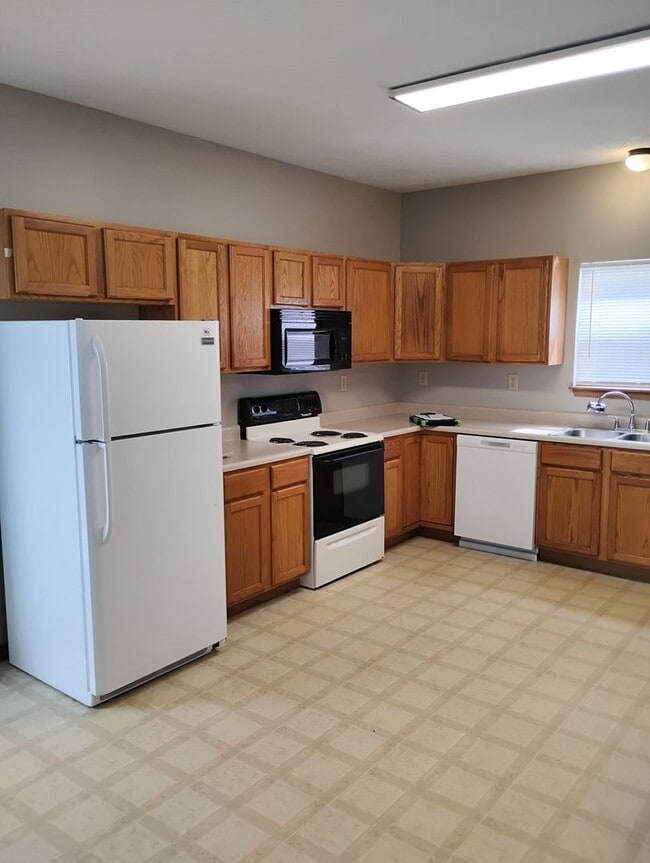 3296 Hopkins Dr in West Lafayette, IN - Building Photo - Building Photo