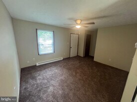 520 Allston Cir in Winchester, VA - Building Photo