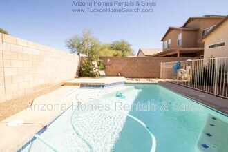 9037 E Orchid Vine Dr in Tucson, AZ - Foto de edificio - Building Photo