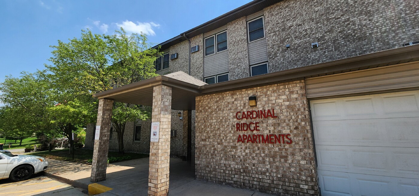 Cardinal Ridge Apartments 62+ in Belle Plaine, MN - Foto de edificio