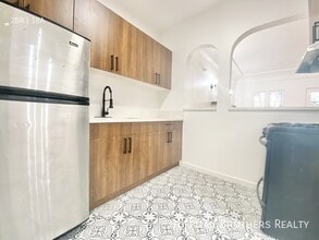 649 N Spaulding Ave in Los Angeles, CA - Building Photo - Building Photo